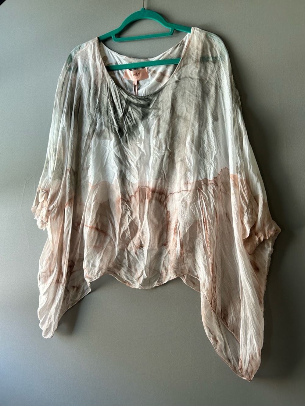 Lightweight Cream and Blush Flow Tunic Top